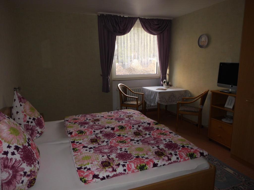 Hotel Garni Am Heuberg Эшвеге Номер фото